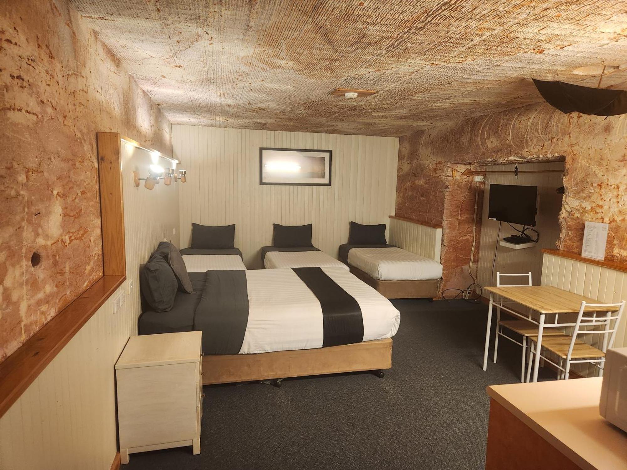 Coober Pedy Experience Motel Экстерьер фото